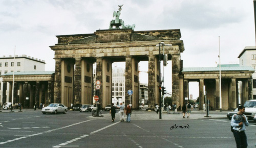 platz des 18. m&auml;rz